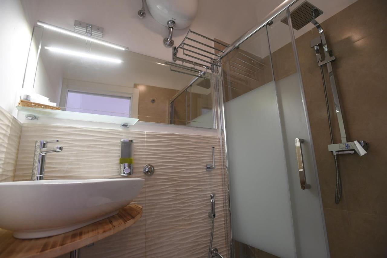 Apartmán A Casa Di Enza Řím Exteriér fotografie