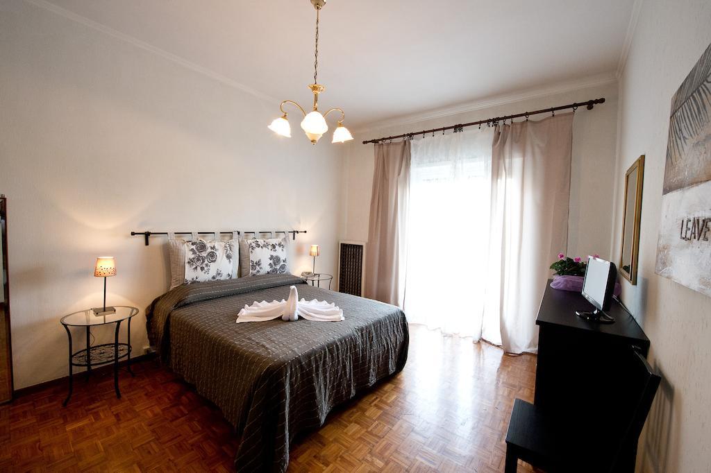 Apartmán A Casa Di Enza Řím Pokoj fotografie